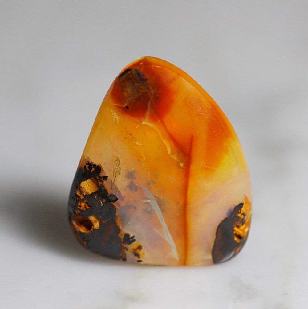 天然ボルダーオパール 8.28ct [オーストラリア・ライトニングリッジ産]