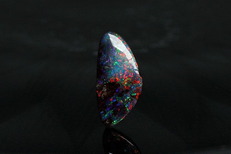 天然ボルダーオパール（8.25ct/オーストラリア産）