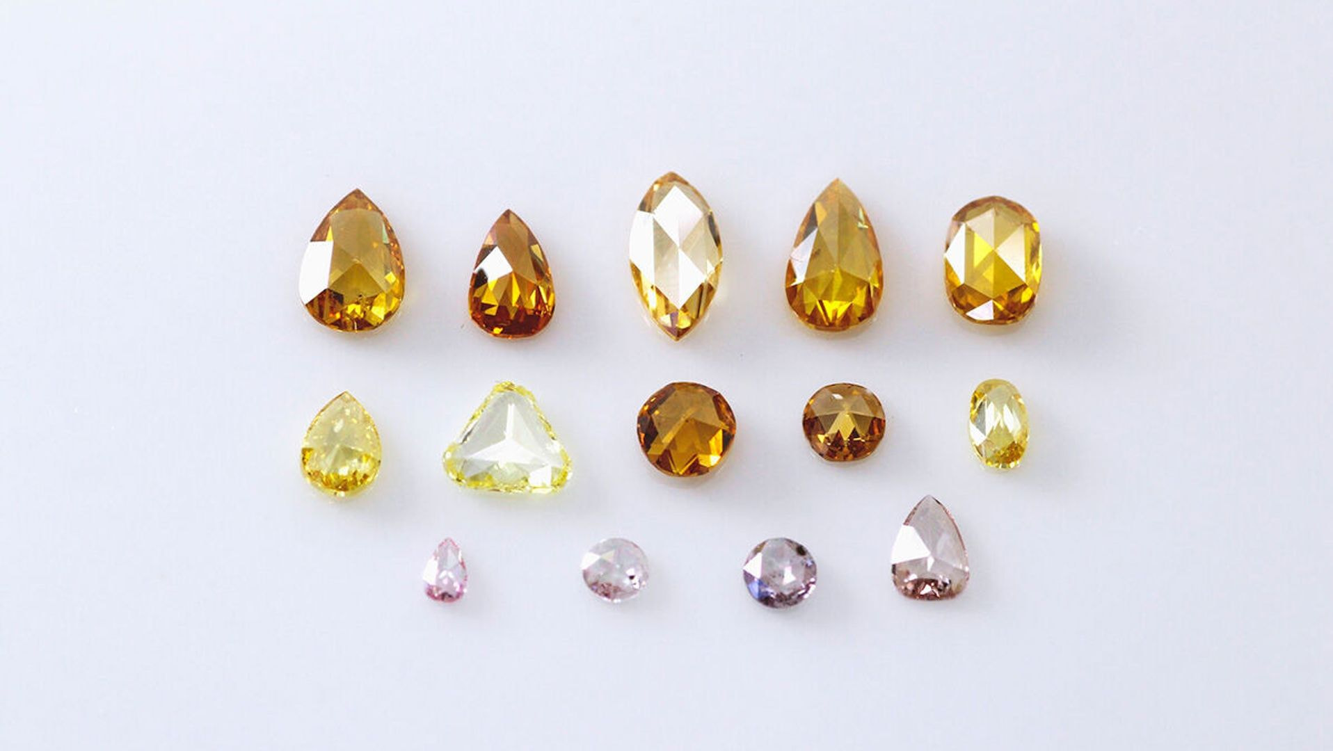 ファンシーカラーダイヤモンドの色のミックス