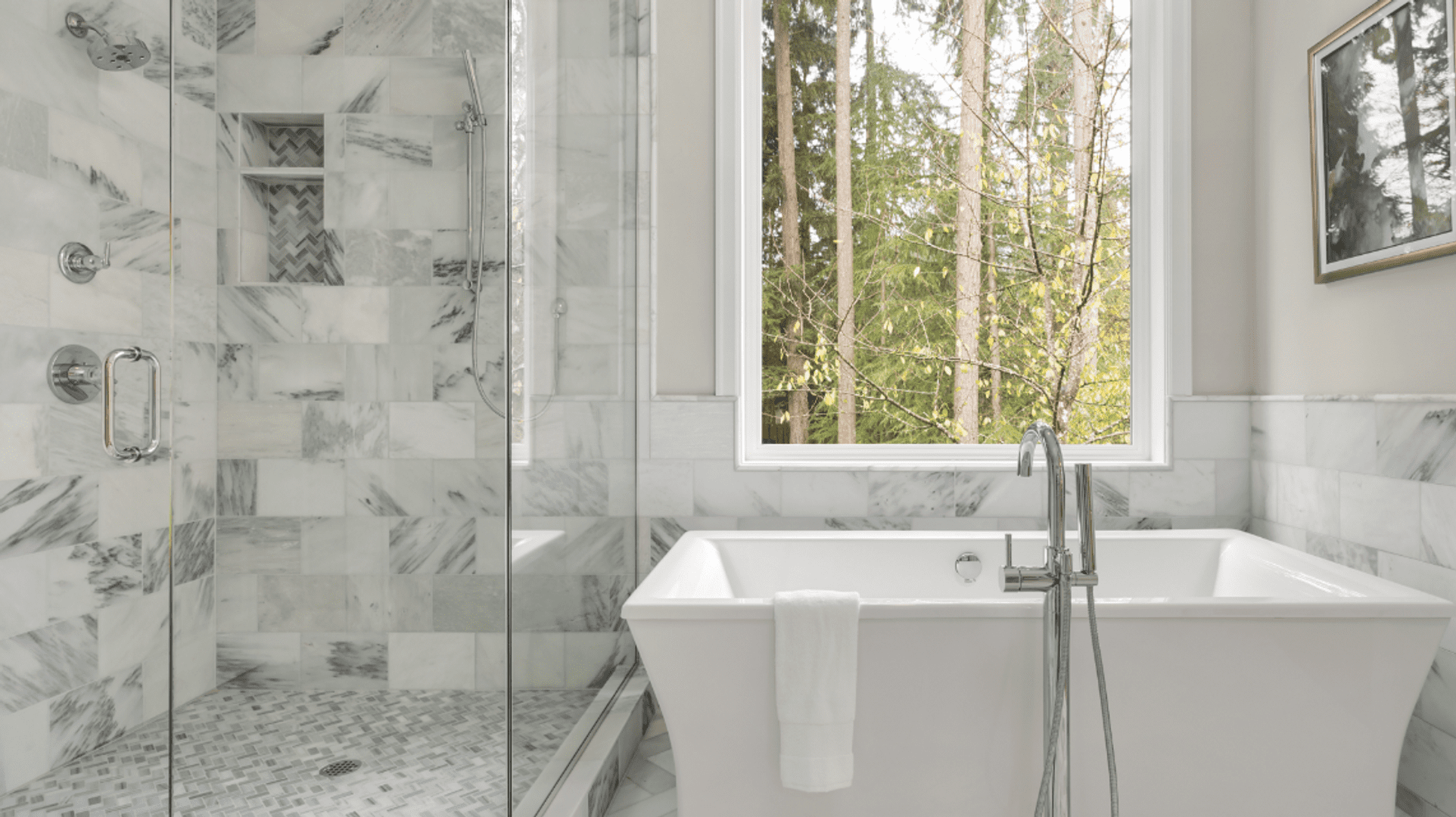 BATH ROOM  清潔で、リラックスできる空間に