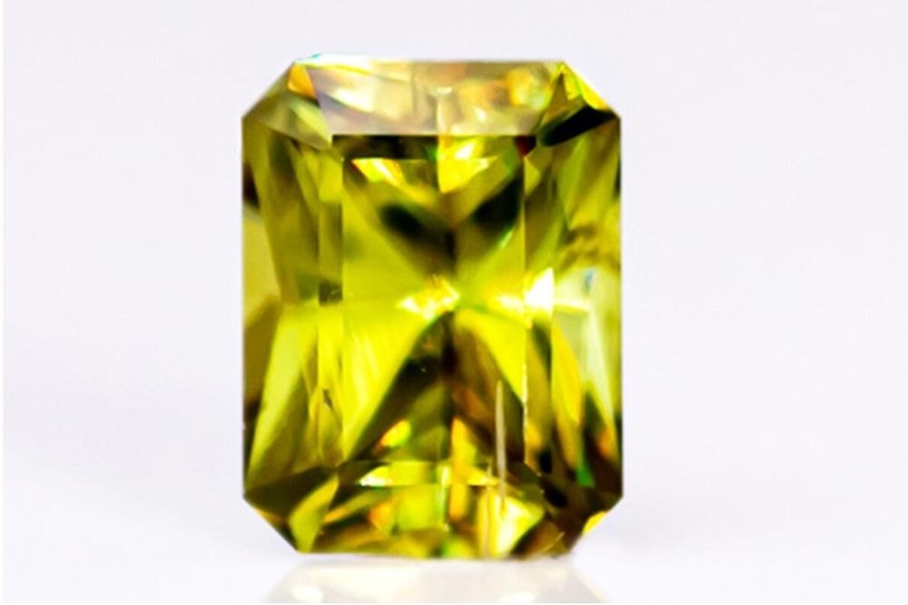 天然スフェーン 2.745ct 