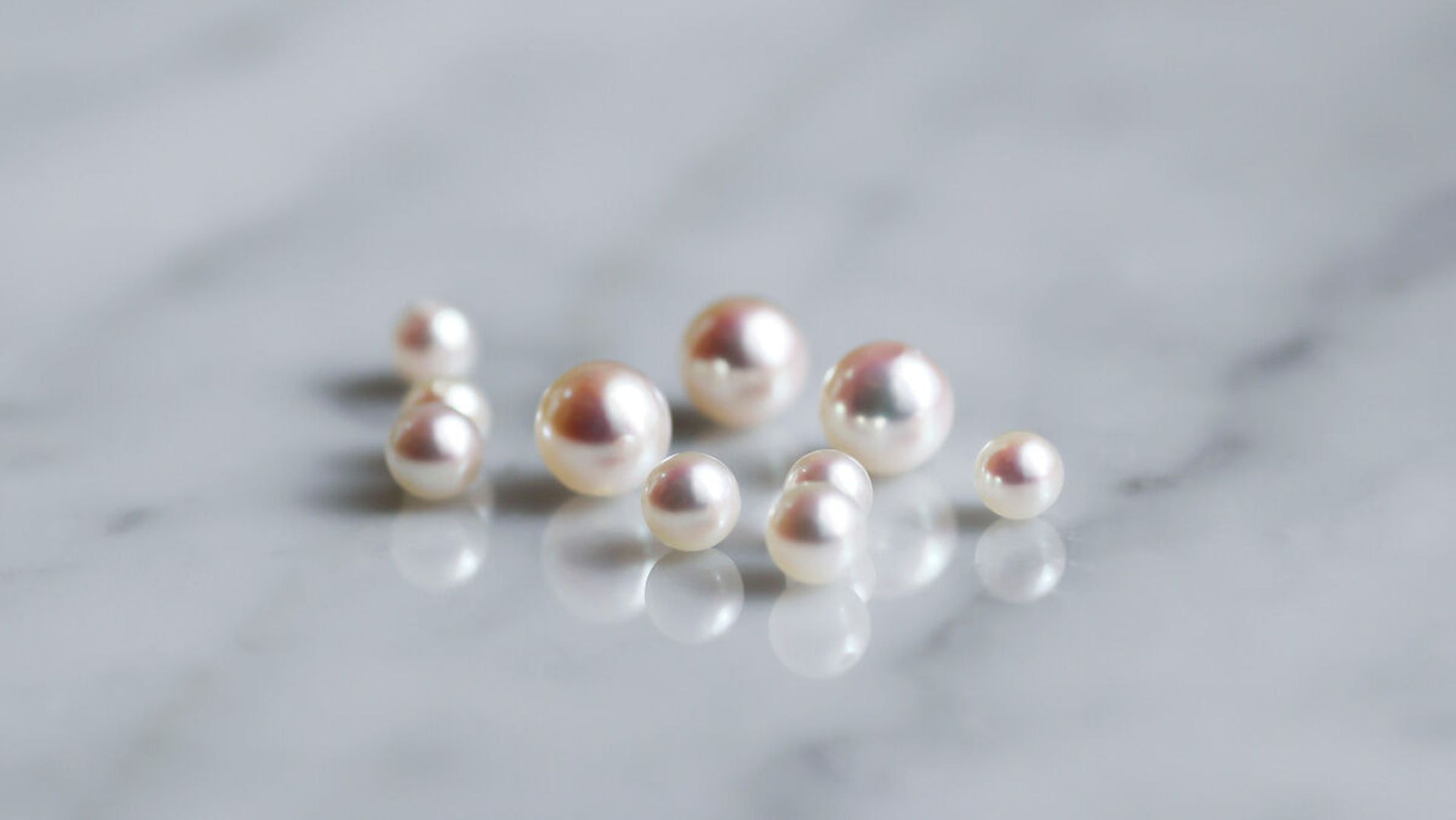 厘珠(りんだま)とは何か。伊勢志摩・英虞湾で生まれる小粒アコヤ真珠の意味とベビーパールとの違い、日本の養殖技術の背景を解説します。 厘珠(りんだま)とは何か。伊勢志摩・英虞湾で生まれる小粒アコヤ真珠の意味とベビーパールとの違い、日本の養殖技術の背景を解説します。