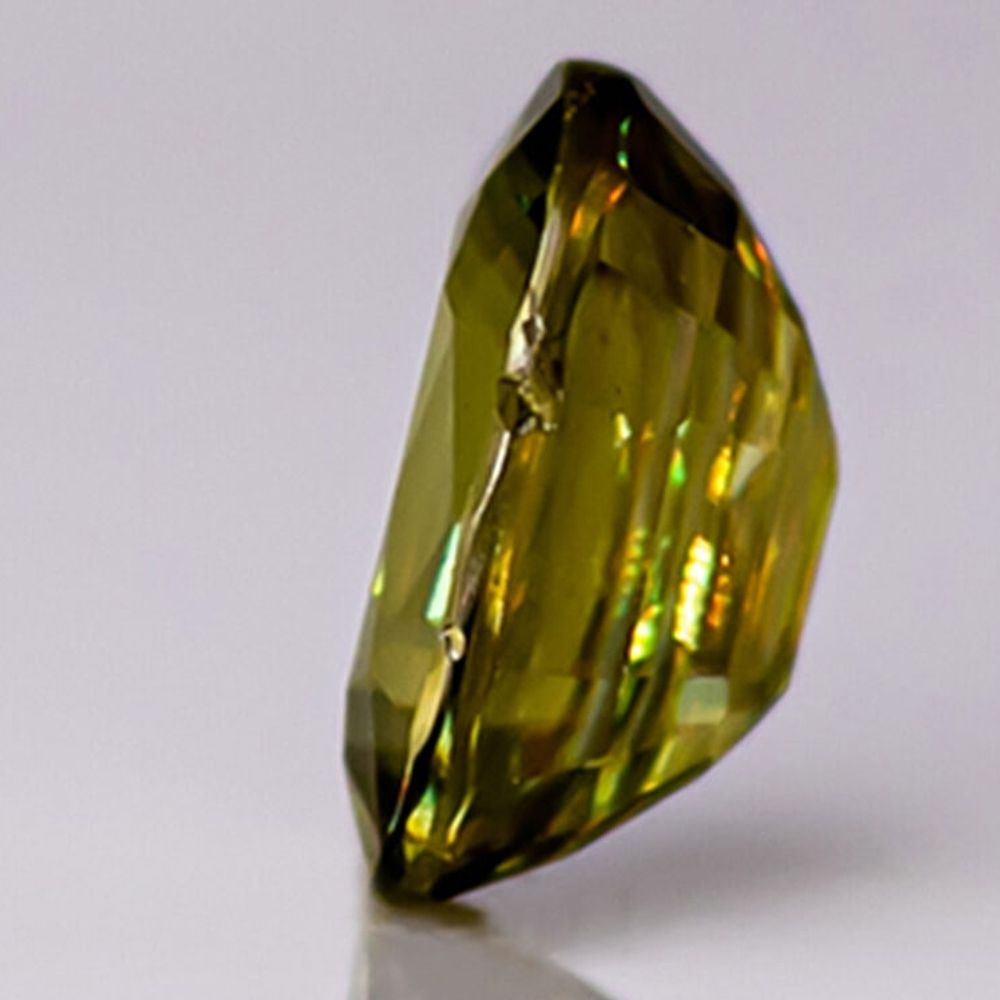 天然スフェーン 1.920ct 