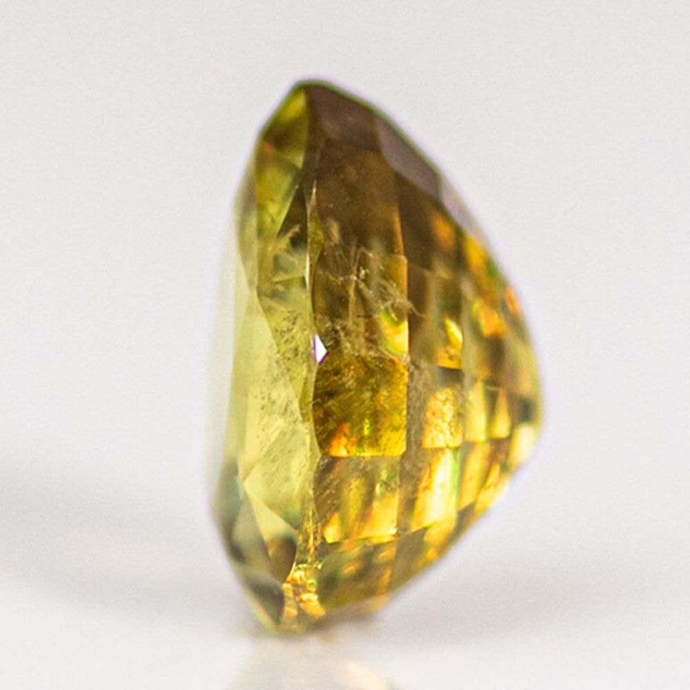 天然スフェーン 2.253ct 