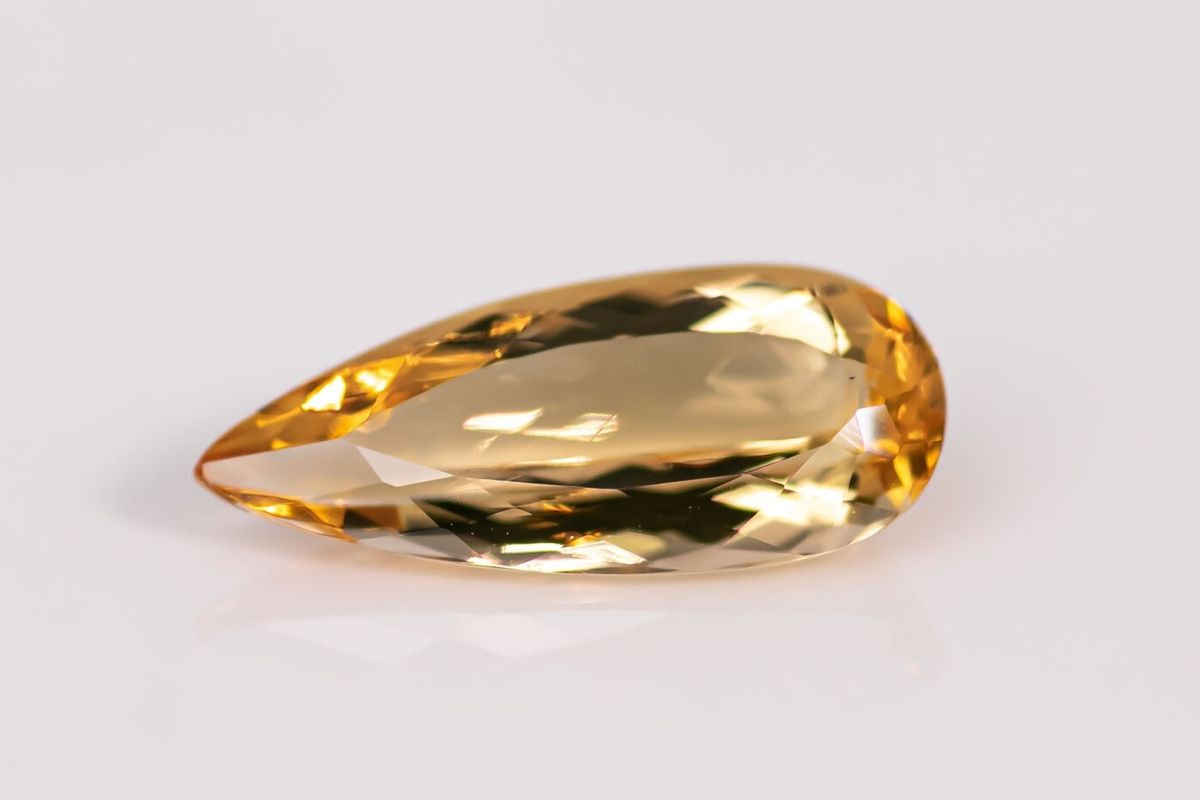 天然インペリアルトパーズ 4.940ct