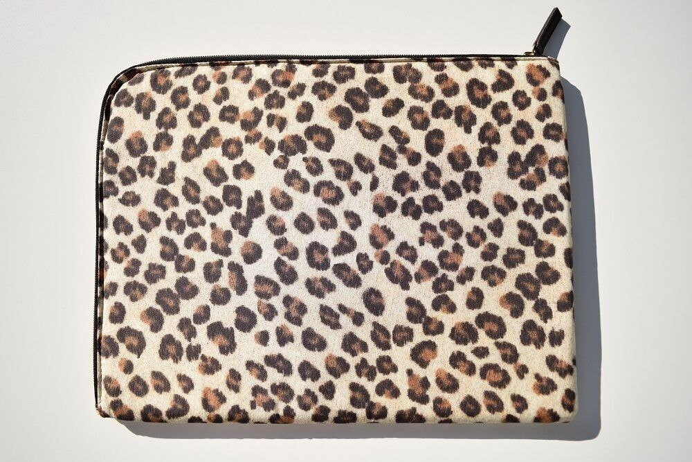 クラッチバック