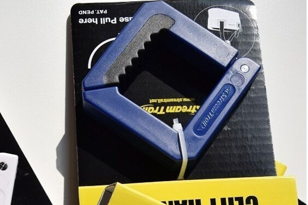 CLIFF HANGER ネイビー