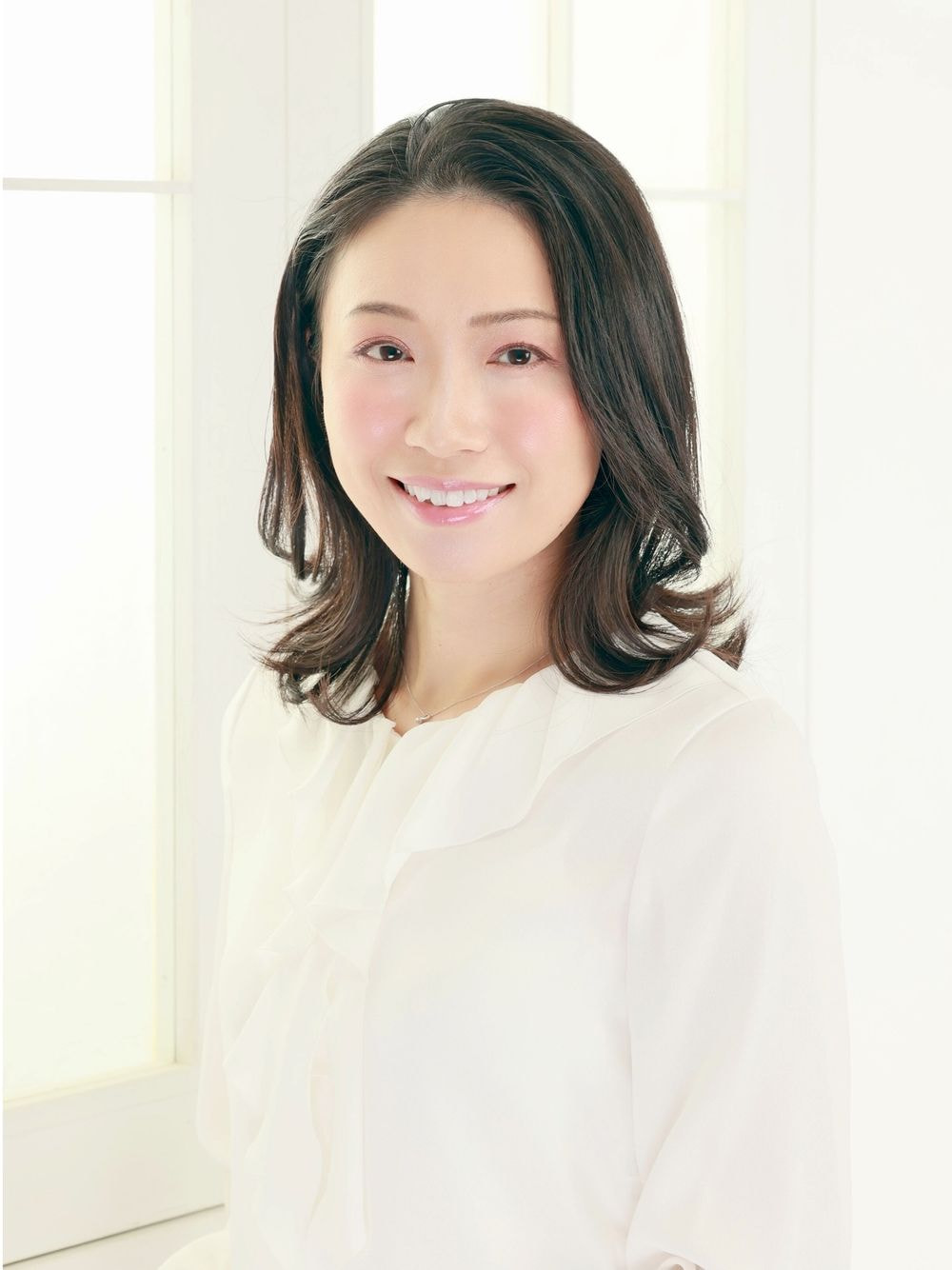 【体験レッスン】みずみずしさあふれる笑顔メイクレッスン　