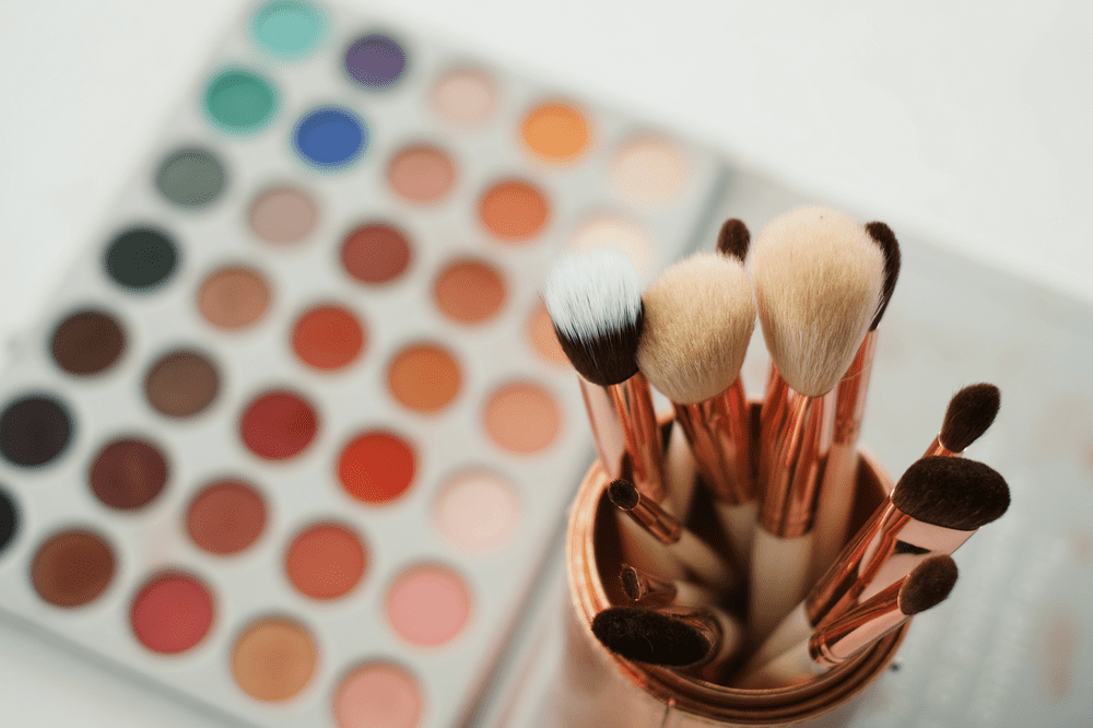 【“印象”を更新する3時間】16タイプ・パーソナルカラー診断＆戦略的メイクレッスン（対面180分）谷口綾子