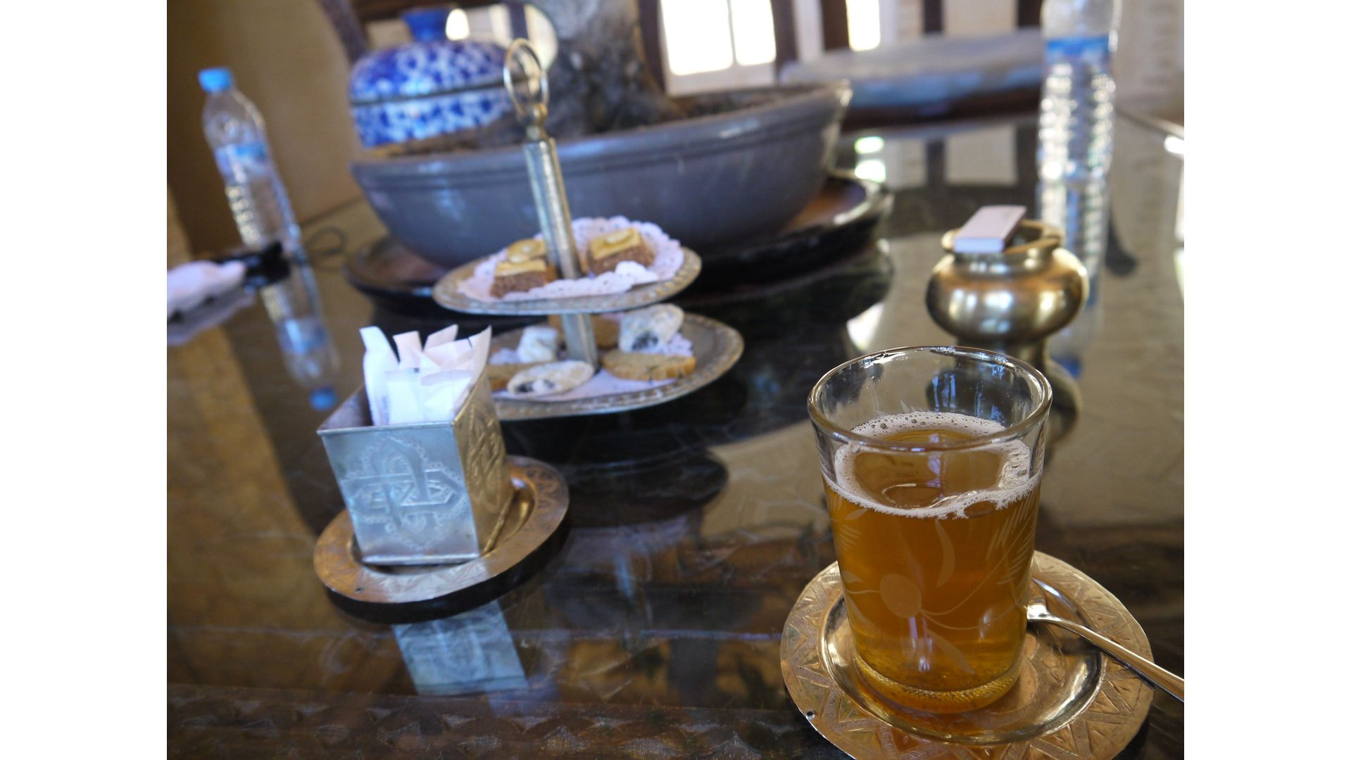 本格的なモロッカンミントティーで午後のひと時を